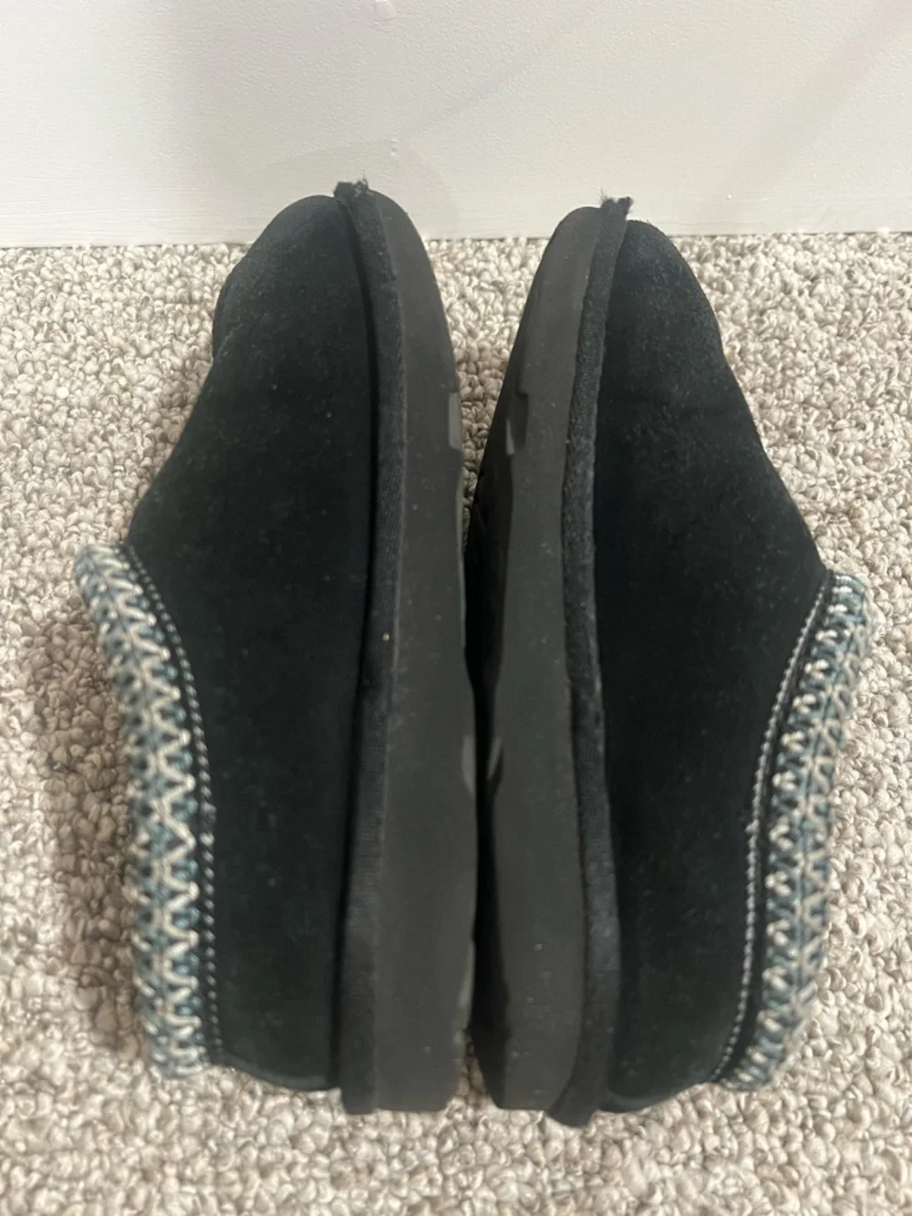 UGG Kids Black Suede Slippers Size 2 Cozy Slip On Shoes Shearling